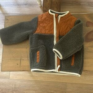Old navy Sherpa jacket. 18-24 months. Great condition